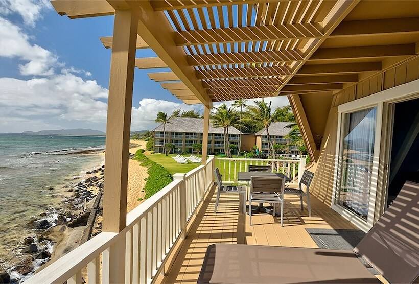 هتل The Iso By Castle