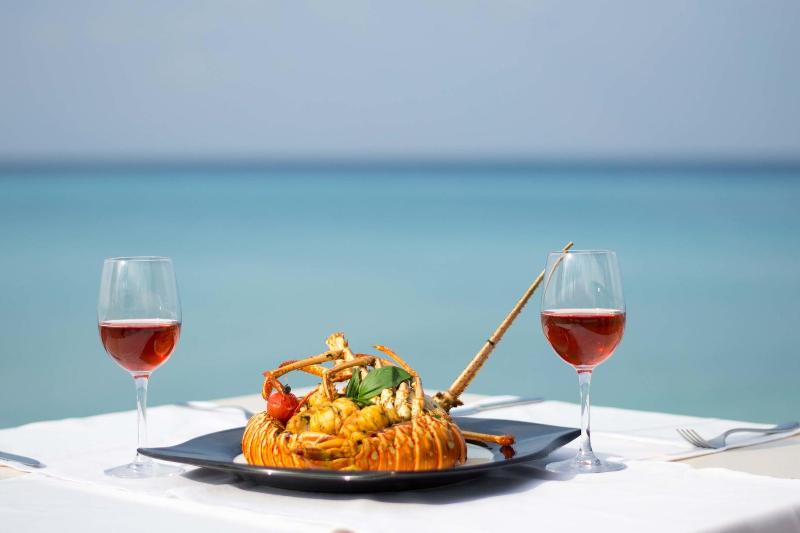 هتل Villa Di Mare Seaside Suites