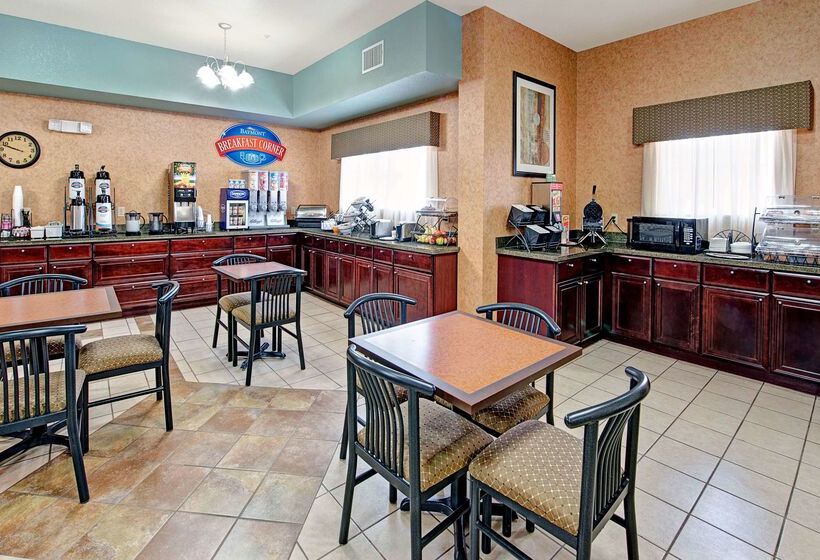 בית מלון כפרי Baymont By Wyndham Decatur