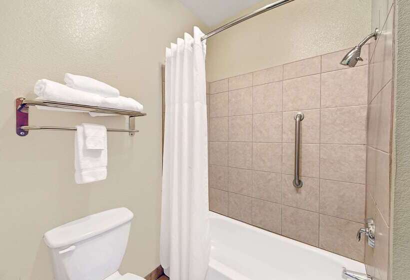 בית מלון כפרי Baymont By Wyndham Decatur