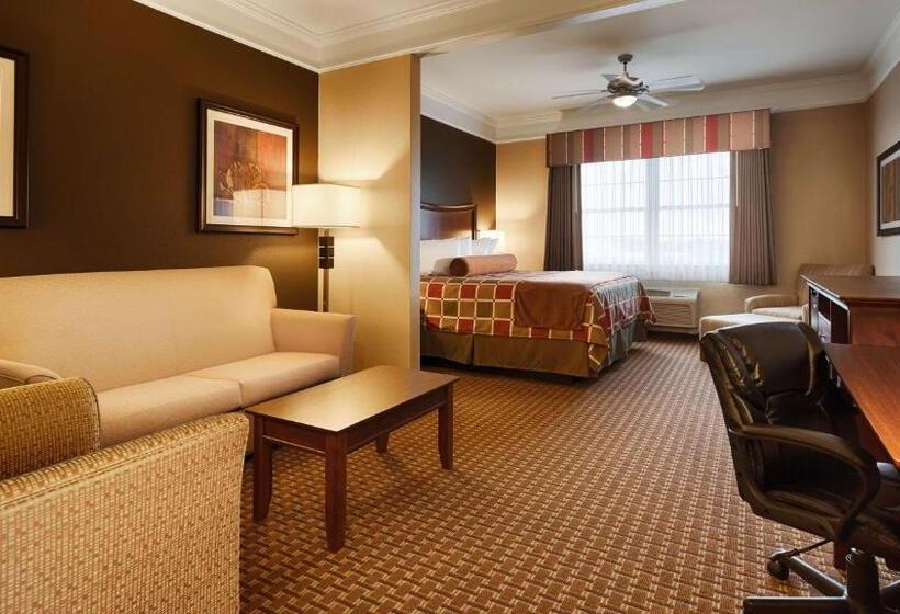 هتل Best Western Plus Easton Inn & Suites