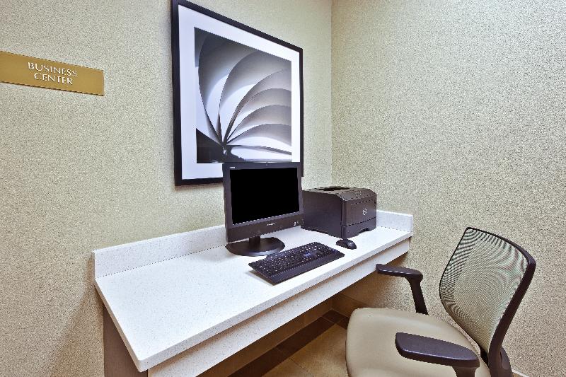 בית מלון כפרי Candlewood Suites Indianapolis Airport, An Ihg