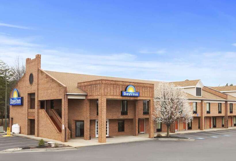 Отель Days Inn By Wyndham Farmville