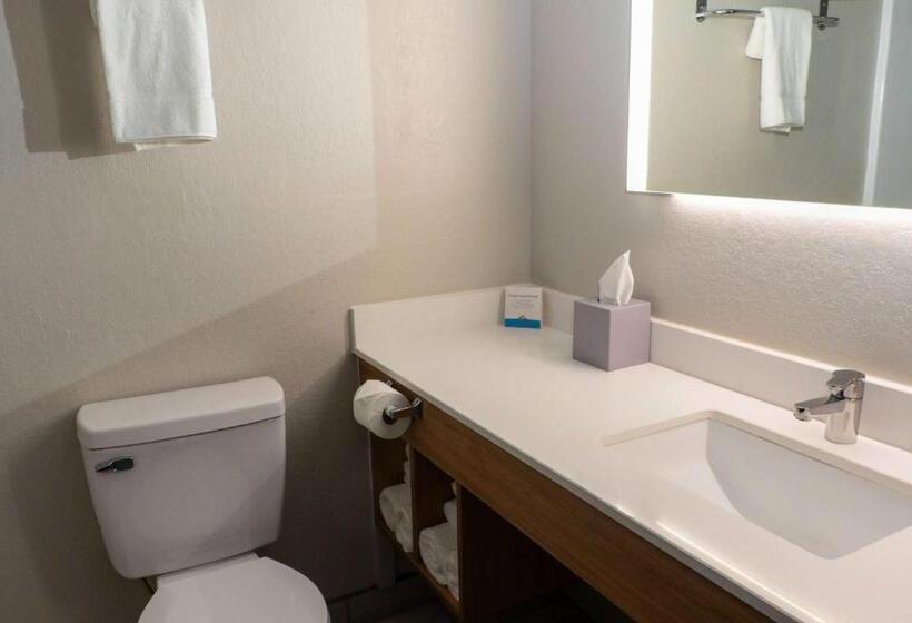 Отель Days Inn By Wyndham Farmville