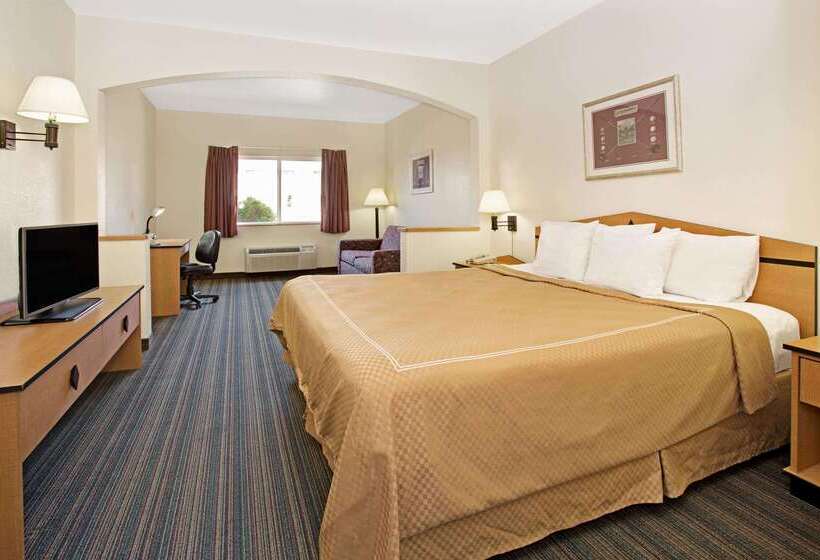فندق Days Inn & Suites By Wyndham Castle Rock