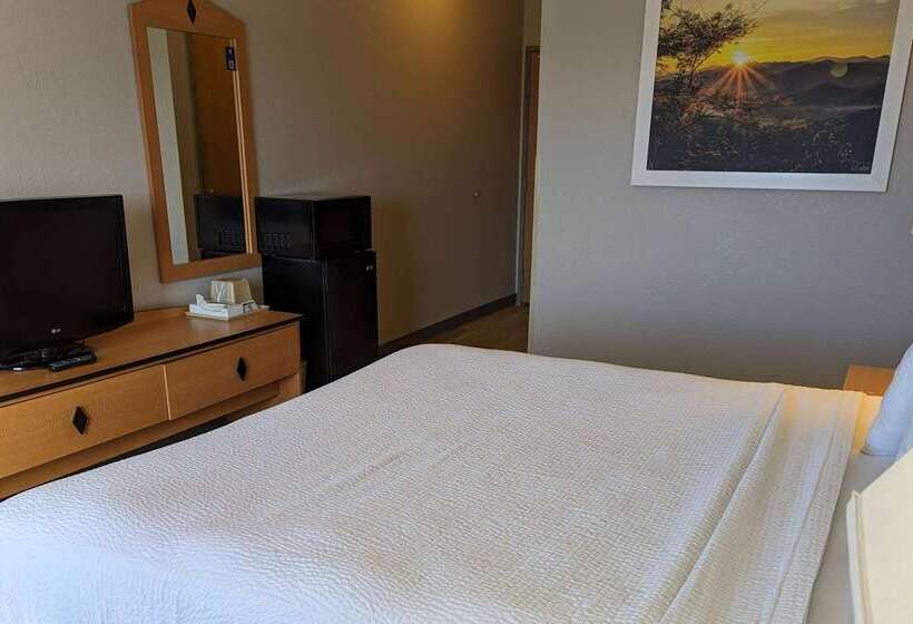 فندق Days Inn & Suites By Wyndham Castle Rock