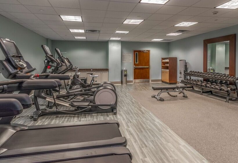 هتل Doubletree By Hilton New Bern Riverfront