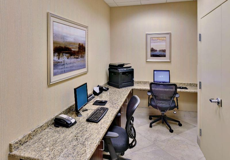 בית מלון כפרי Doubletree By Hilton Tinton Falls Eatontown