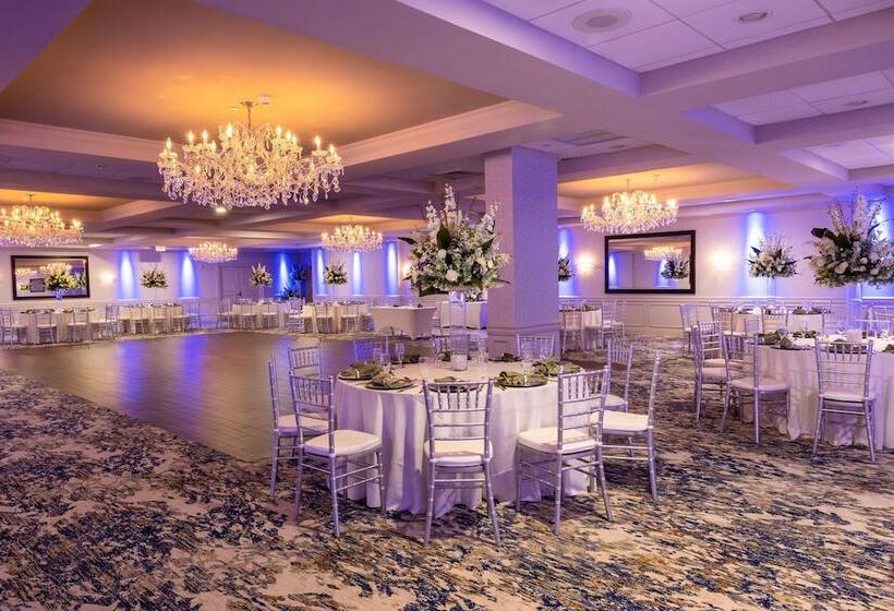 בית מלון כפרי Doubletree By Hilton Tinton Falls Eatontown