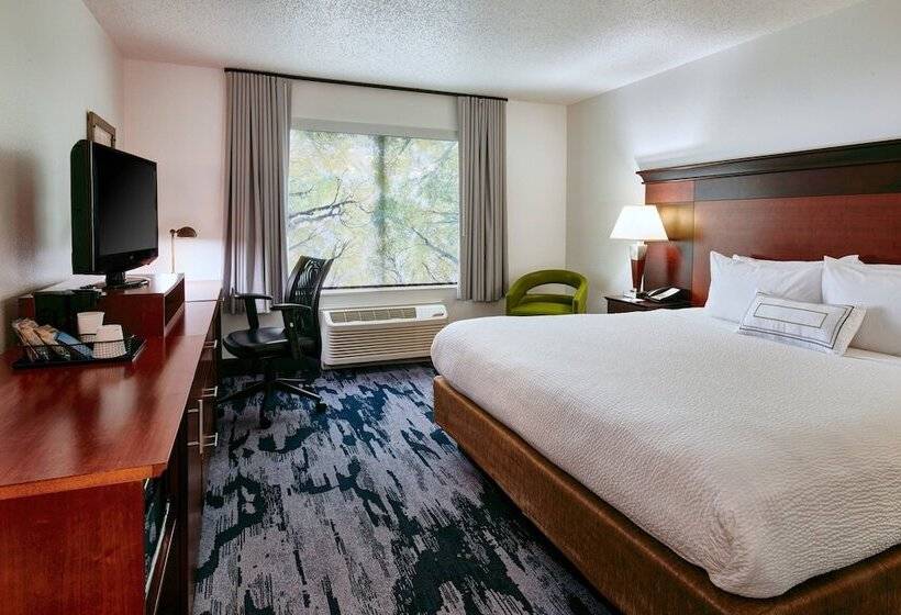 ホテル Fairfield Inn & Suites Detroit Livonia