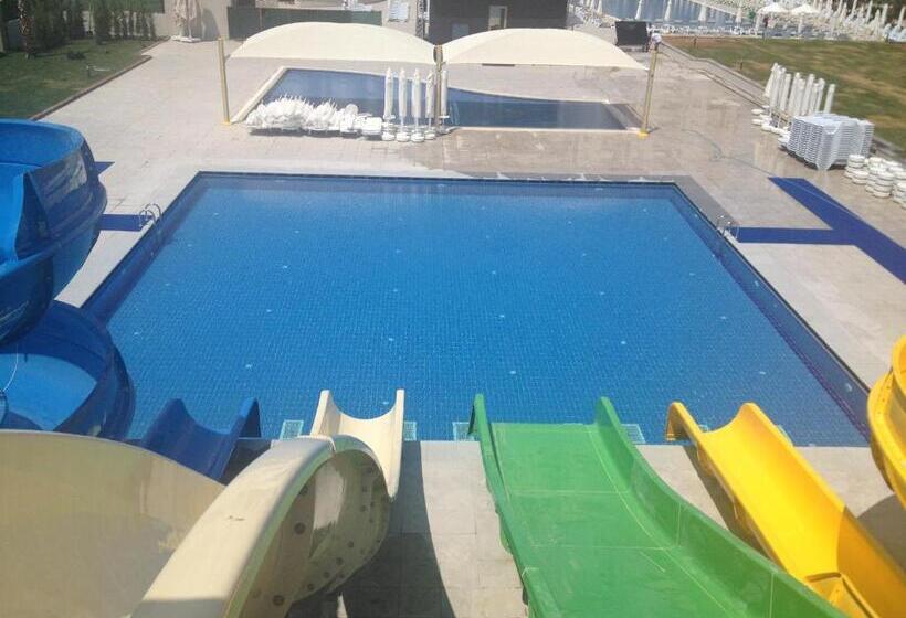 هتل Grand Park Lara