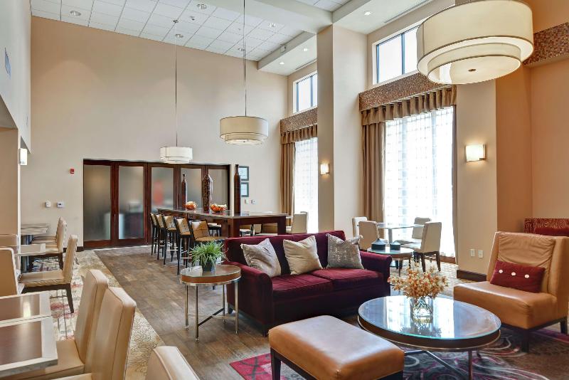 هتل Hampton Inn & Suites Peoria At Grand Prairie, Il