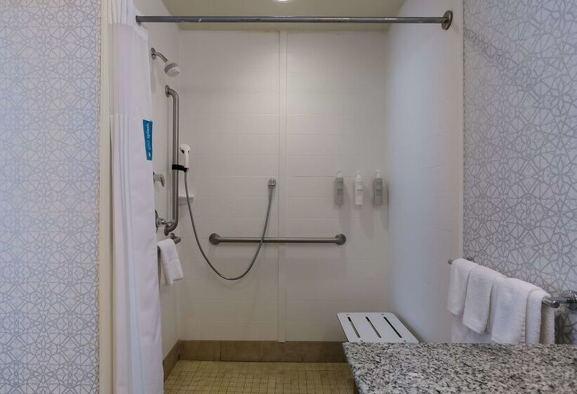 فندق Hampton Inn & Suites Wilmington Christiana