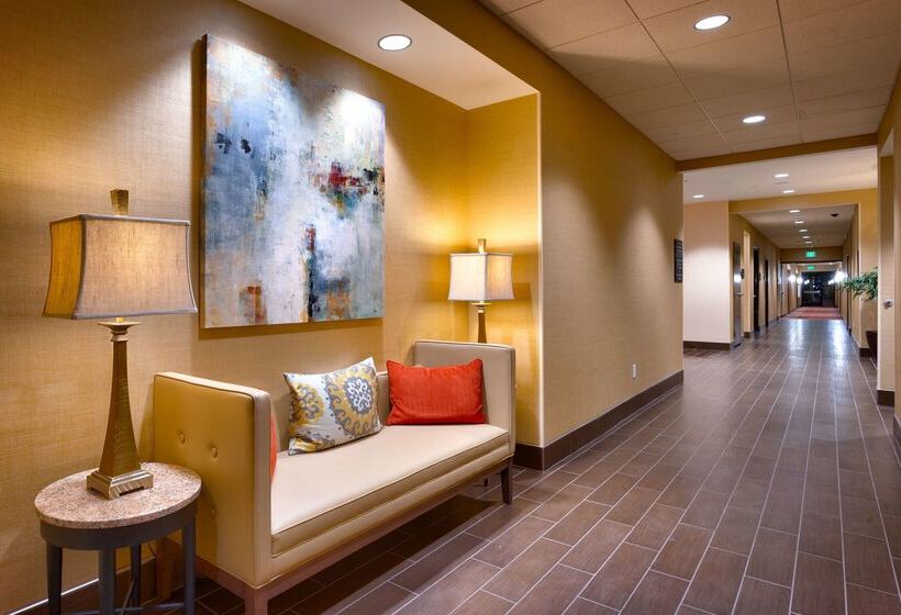 هتل Hampton Inn Omaha/west Dodge Road