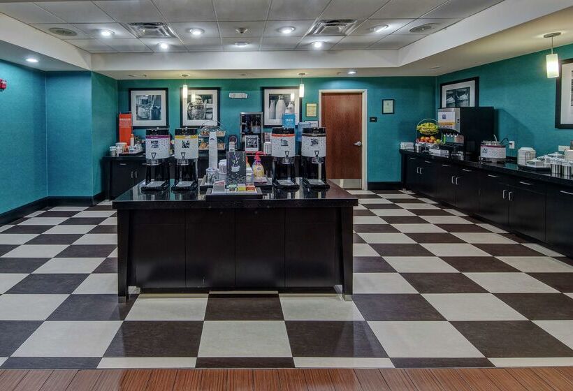 בית מלון כפרי Hampton Inn & Suites Clarksville