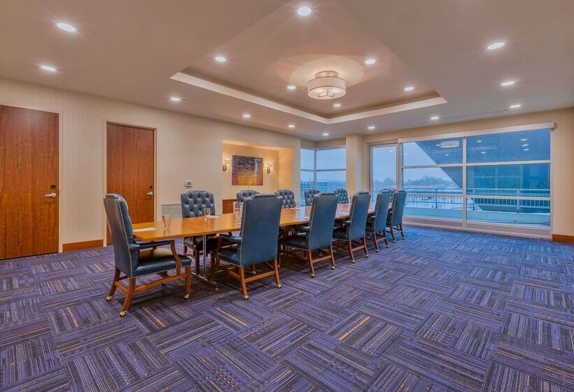 בית מלון כפרי Hampton Inn & Suites Downtown Owensboro/waterfront