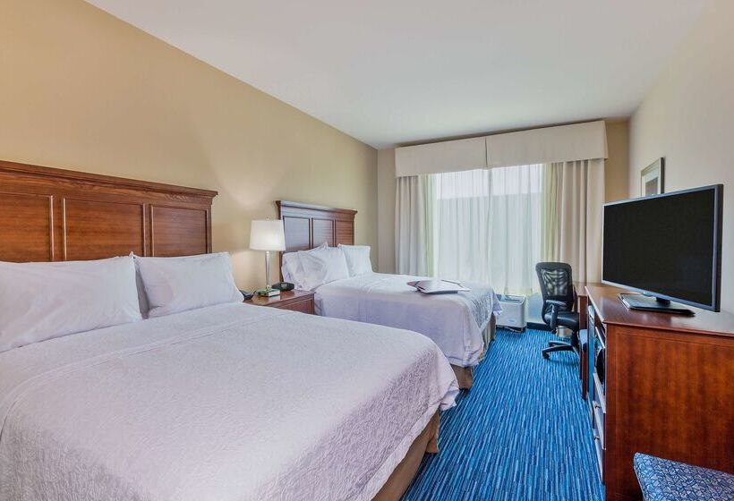 בית מלון כפרי Hampton Inn & Suites Downtown Owensboro/waterfront