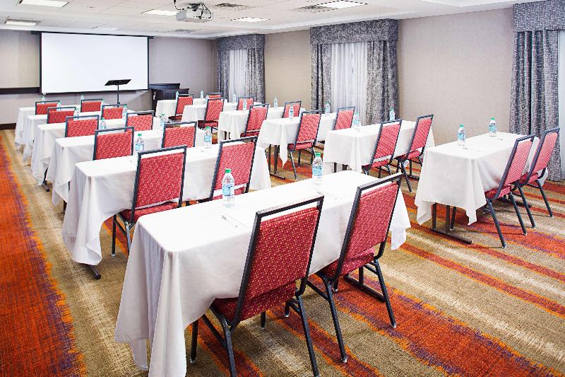 فندق Hampton Inn & Suites Lansing West