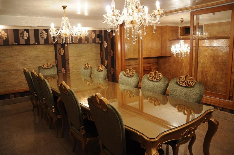 Premier Prezident Garni Hotel And Spa