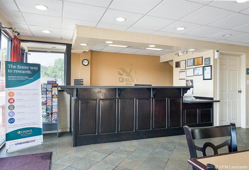 Отель Quality Inn Calhoun North I75
