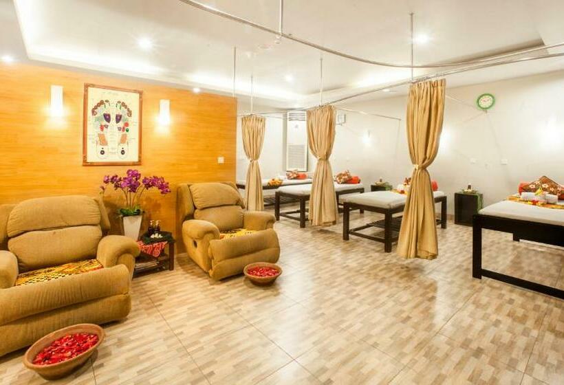 هتل Sevn Legian