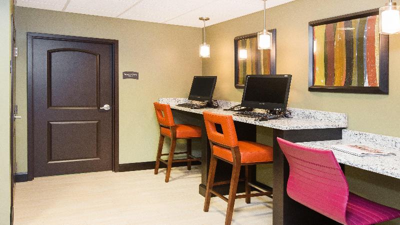 Отель Staybridge Suites West Edmonton, An Ihg