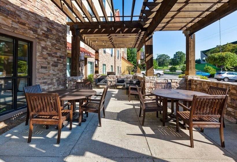 Отель Towneplace Suites By Marriott Nashville Airport