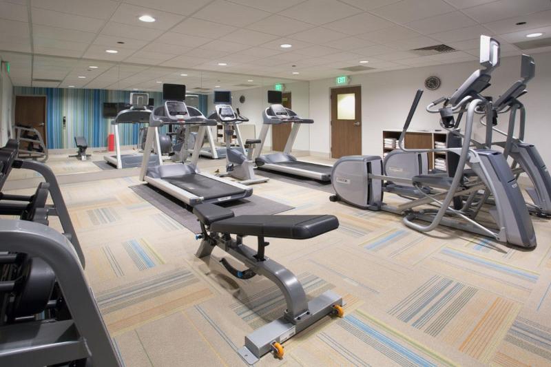 Отель Holiday Inn Express & Suites   Valencia   Santa Clarita, An Ihg