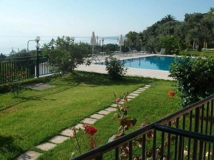 Aronis Apartments