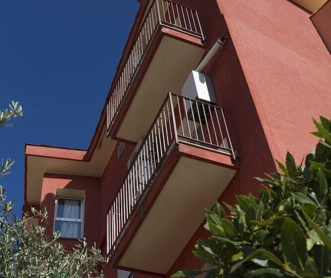 تختخواب و صبحانه Casa Rossa
