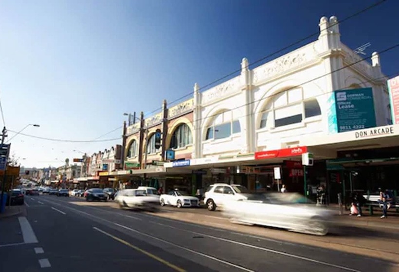 Отель Corporate Living Accommodation Hawthorn