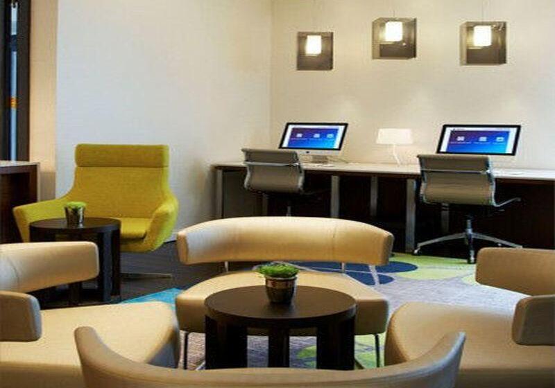 בית מלון כפרי Courtyard By Marriott Aberdeen Airport