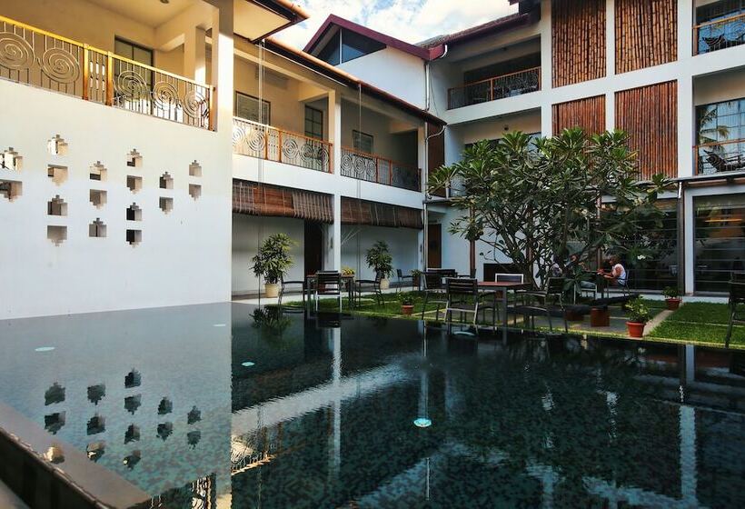 호텔 Eighth Bastion Fort Kochi   A Cgh Earth Experience