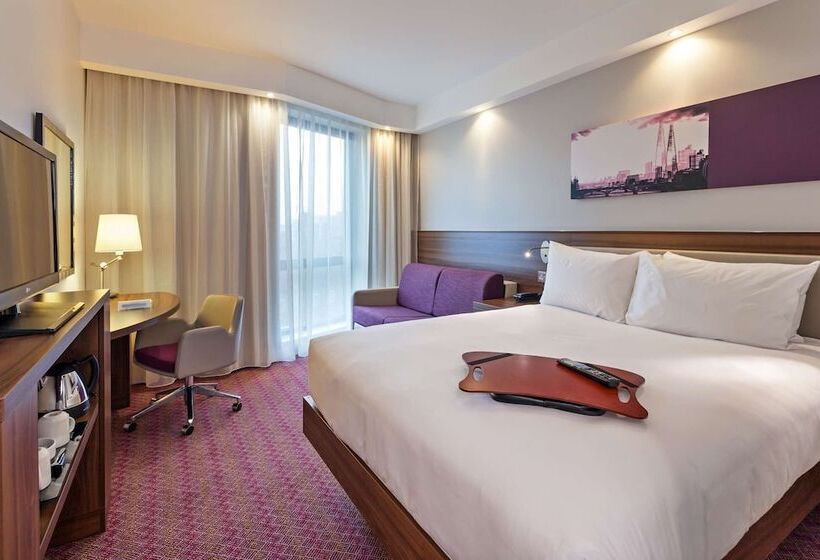 هتل Hampton By Hilton London Gatwick Airport