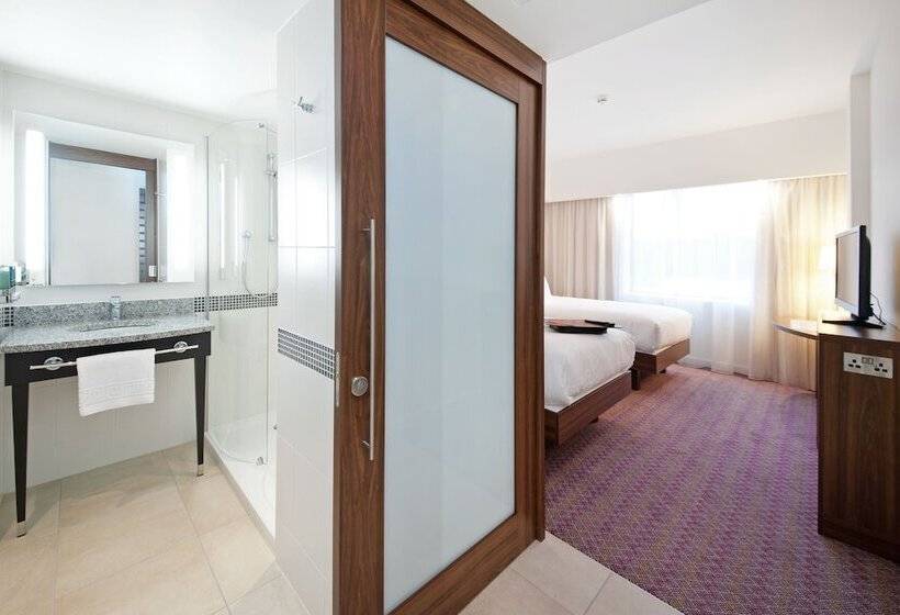 هتل Hampton By Hilton London Gatwick Airport