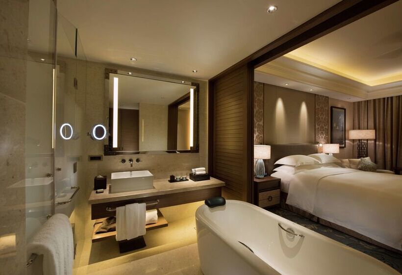 בית מלון כפרי Hilton Haikou Meilan