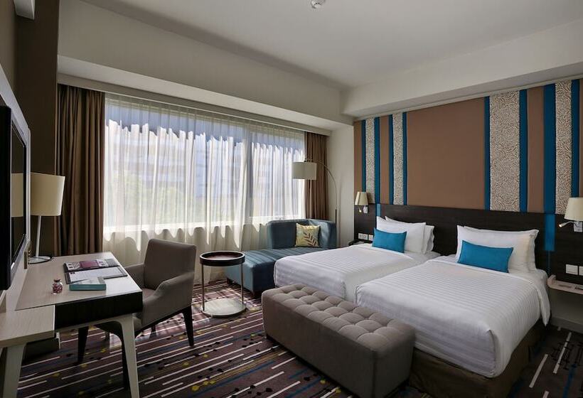 هتل Mercure Serpong Alam Sutera