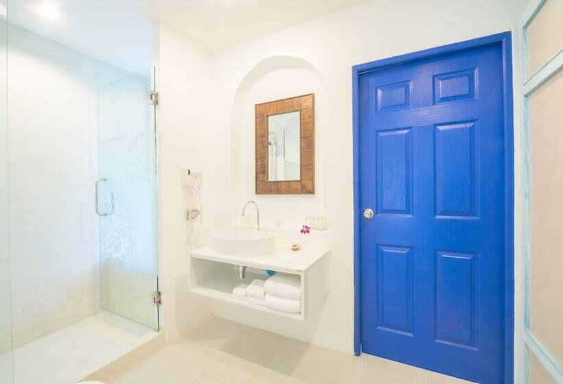 هتل Ocean Breeze Resort Khaolak