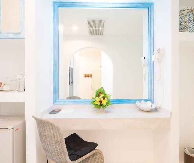 هتل Ocean Breeze Resort Khaolak