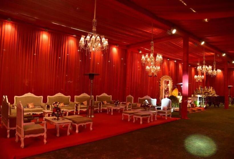 בית מלון כפרי Park Inn By Radisson Gurgaon Bilaspur