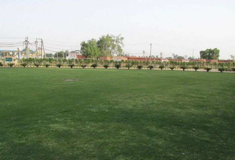 בית מלון כפרי Park Inn By Radisson Gurgaon Bilaspur