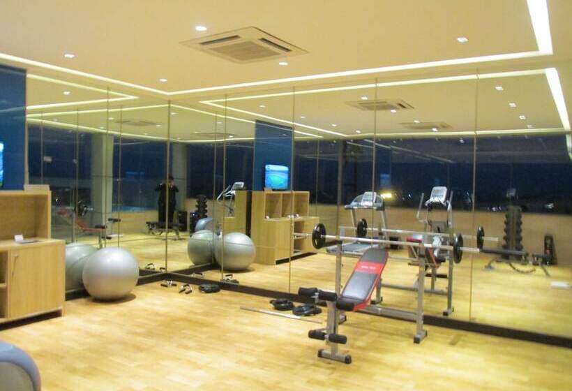 בית מלון כפרי Park Inn By Radisson Gurgaon Bilaspur