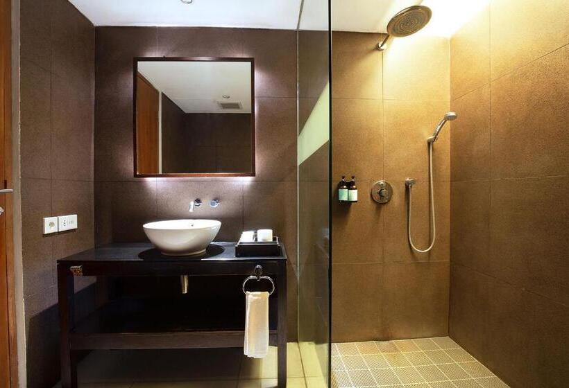 בית מלון כפרי The 1o1 Bali Fontana Seminyak