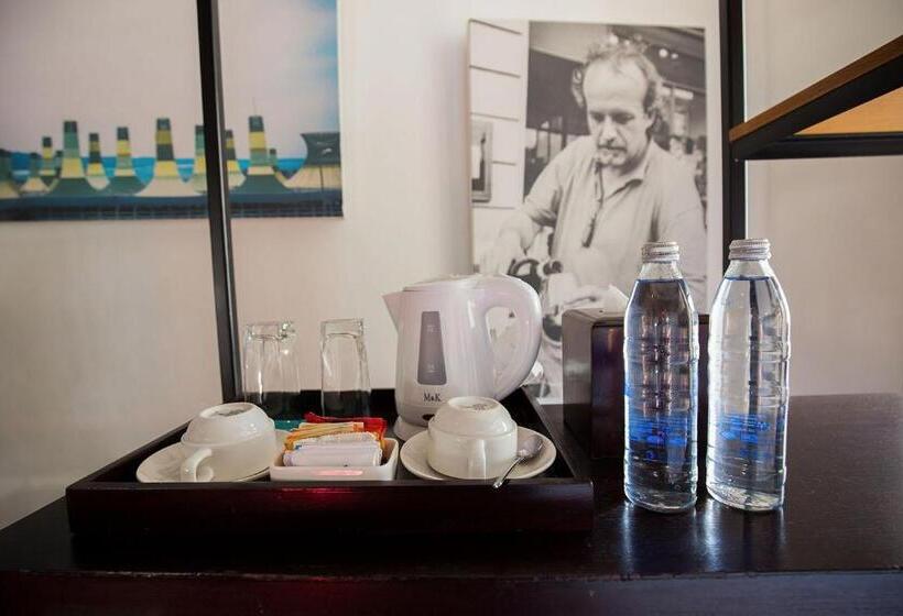 בית מלון כפרי The 1o1 Bali Fontana Seminyak