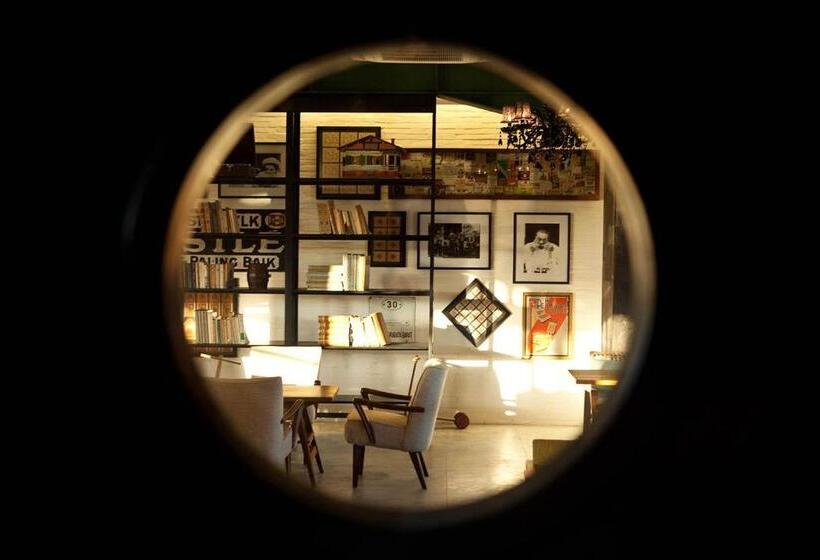 בית מלון כפרי The 1o1 Bali Fontana Seminyak