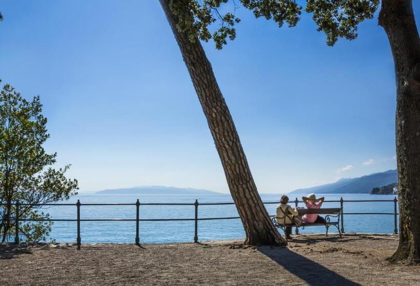 هتل Villa Amalia   Liburnia