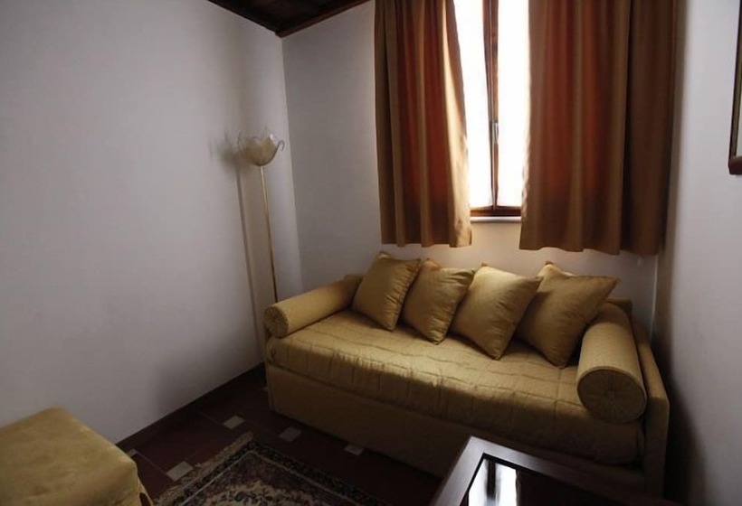 فندق Villa La Fornacina