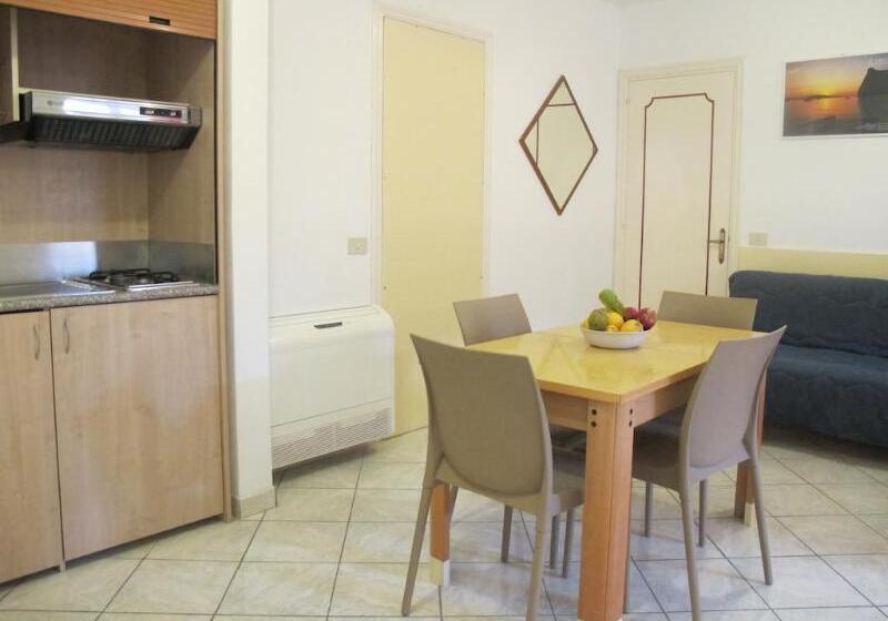 منتجع Aparthotel Villa Marinù
