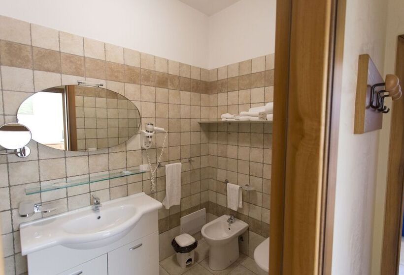 استراحتگاه Residence Portoselvaggio