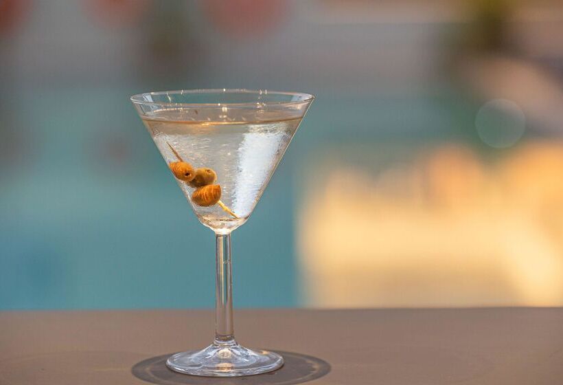 Cabana Blu Hotel & Suites